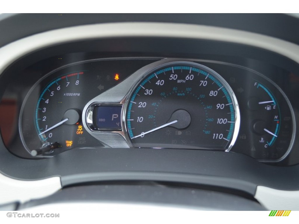 2014 Sienna XLE - Silver Sky Metallic / Light Gray photo #37