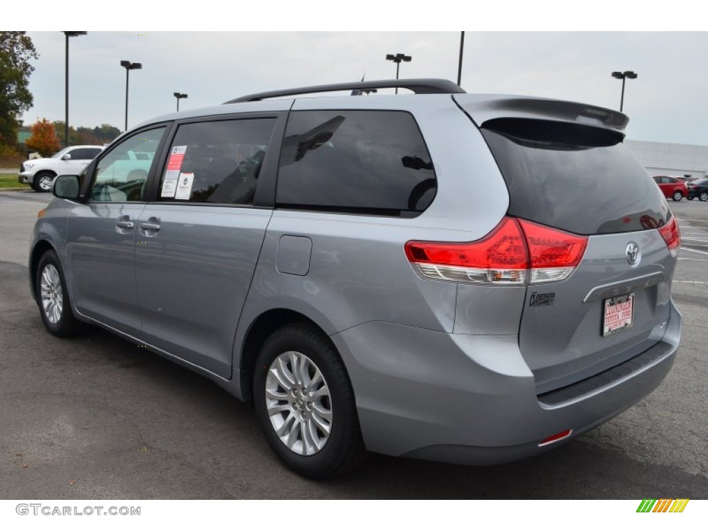 2014 Sienna XLE - Silver Sky Metallic / Light Gray photo #43