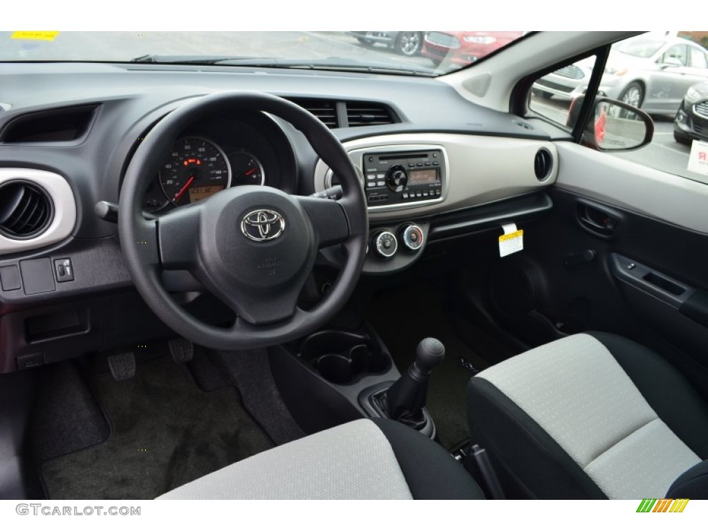 Ash Interior 2014 Toyota Yaris L 3 Door Photo #87430469