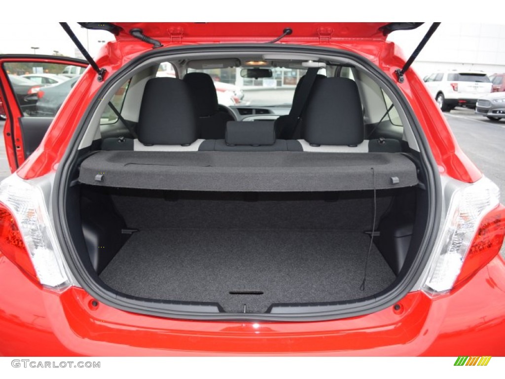 2014 Toyota Yaris L 3 Door Trunk Photo #87430607