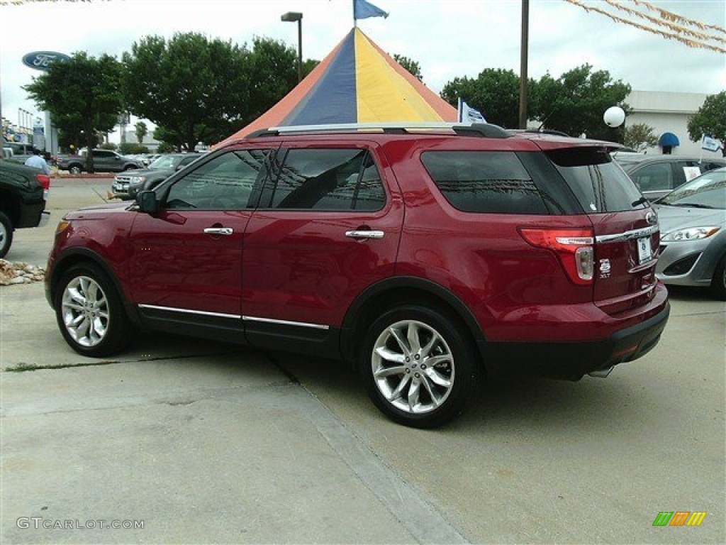 2013 Explorer XLT - Ruby Red Metallic / Medium Light Stone photo #3