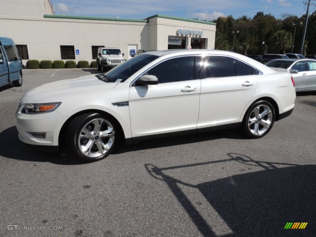 2010 Taurus SHO AWD - White Platinum Metallic Tri-Coat / Charcoal Black photo #2
