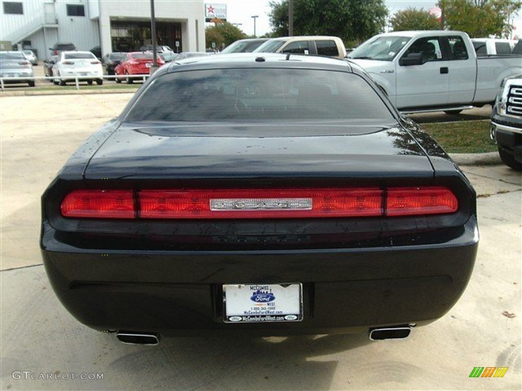 2011 Challenger SE - Deep Water Blue Pearl / Dark Slate Gray photo #3