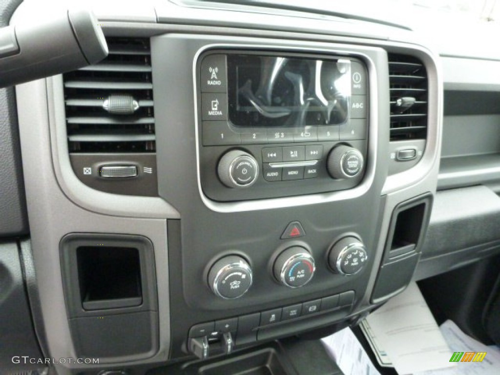 2014 Ram 3500 SLT Crew Cab 4x4 Dually Controls Photo #87437213