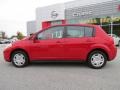 Red Alert - Versa 1.8 S Hatchback Photo No. 2