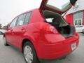 Red Alert - Versa 1.8 S Hatchback Photo No. 12