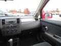 Red Alert - Versa 1.8 S Hatchback Photo No. 15
