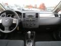 Red Alert - Versa 1.8 S Hatchback Photo No. 16