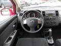 Red Alert - Versa 1.8 S Hatchback Photo No. 18