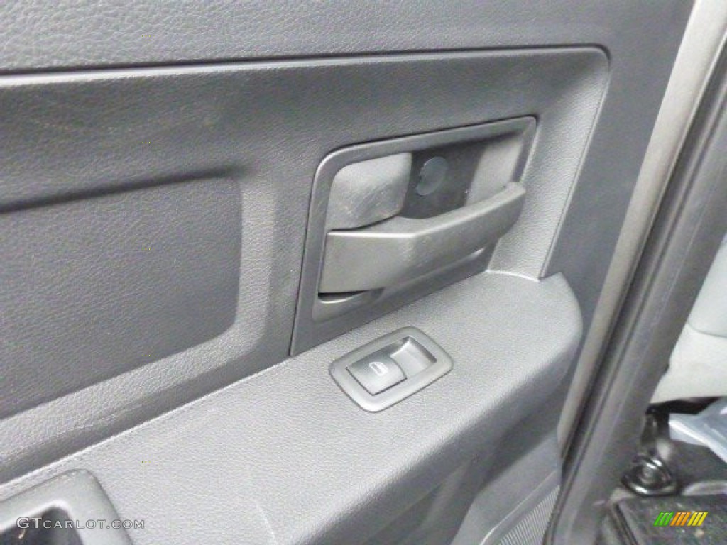 2013 3500 SLT Crew Cab 4x4 - Mineral Gray Metallic / Black/Diesel Gray photo #15