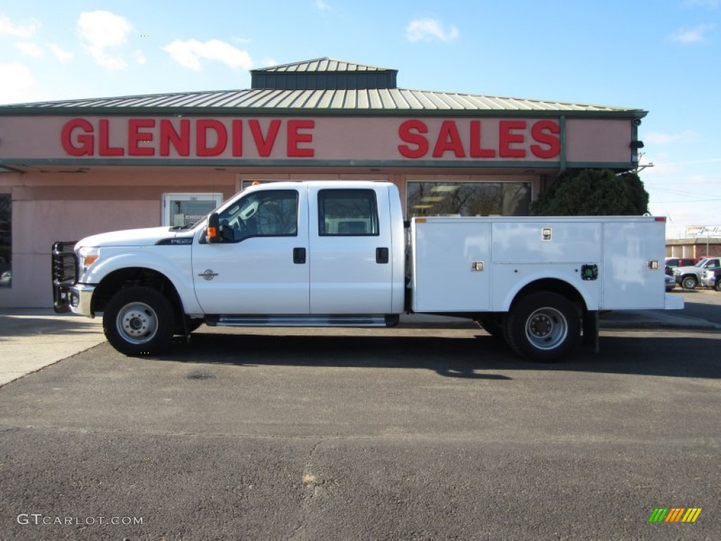 2011 F350 Super Duty XL Crew Cab 4x4 Chassis Commercial - Oxford White / Steel photo #2