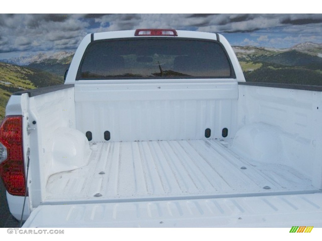 2014 Tundra SR5 Crewmax 4x4 - Super White / Graphite photo #9