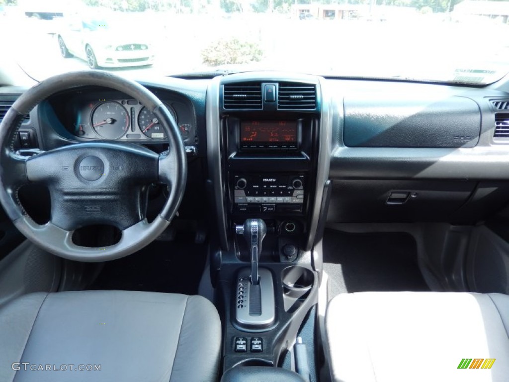 2004 Isuzu Axiom XS Gray Dashboard Photo #87453083