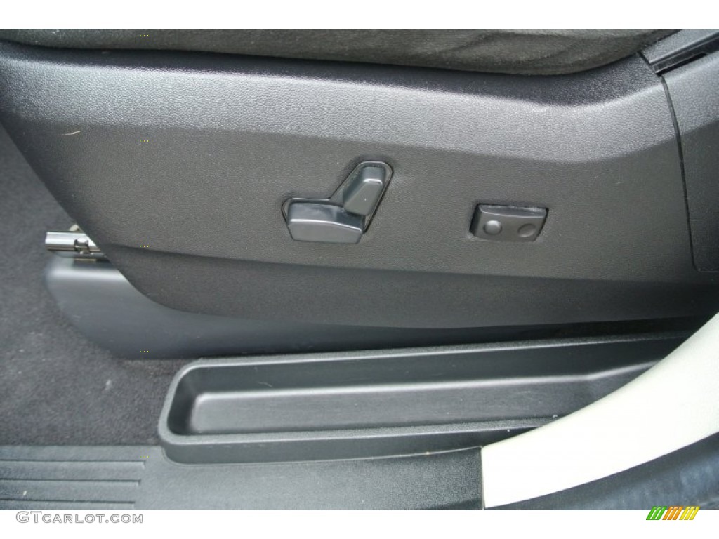 2012 Grand Caravan SXT - Dark Charcoal Pearl / Black/Light Graystone photo #9