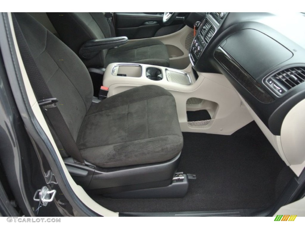 2012 Grand Caravan SXT - Dark Charcoal Pearl / Black/Light Graystone photo #20