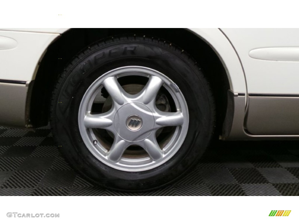 2003 Regal LS - White / Taupe photo #28