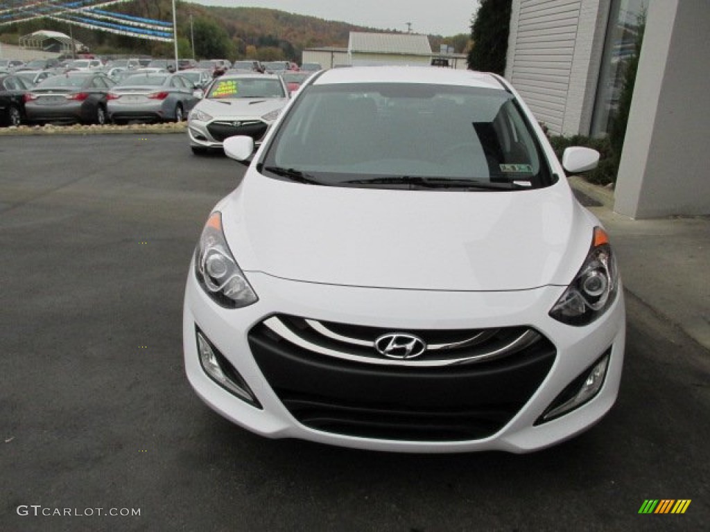 2013 Elantra GT - Monaco White / Black photo #4