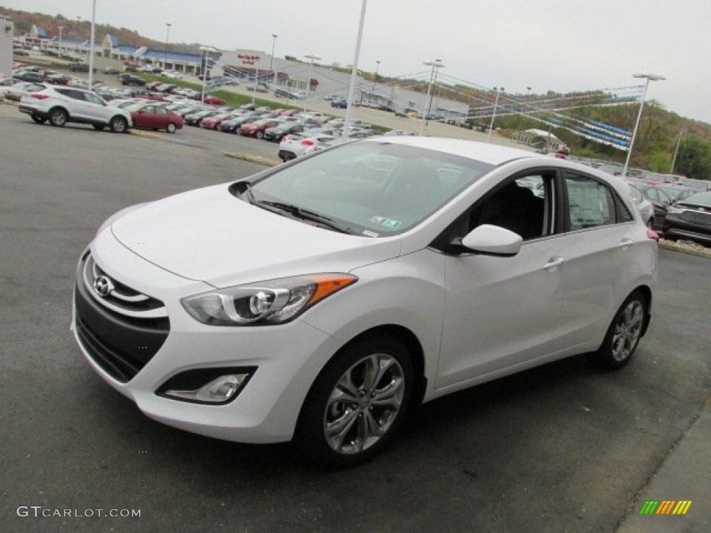 2013 Elantra GT - Monaco White / Black photo #5
