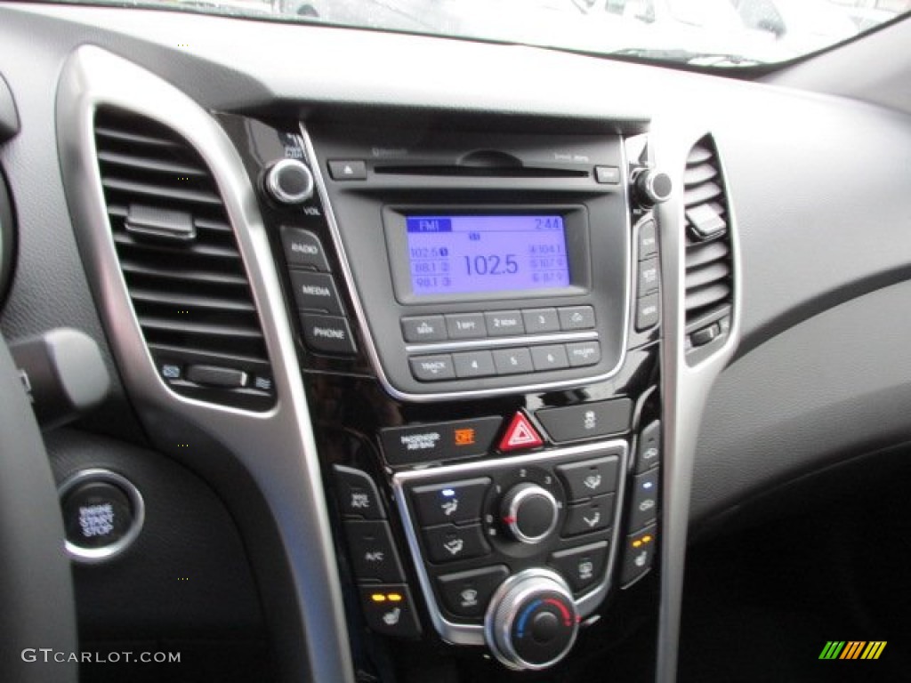 2013 Elantra GT - Monaco White / Black photo #11