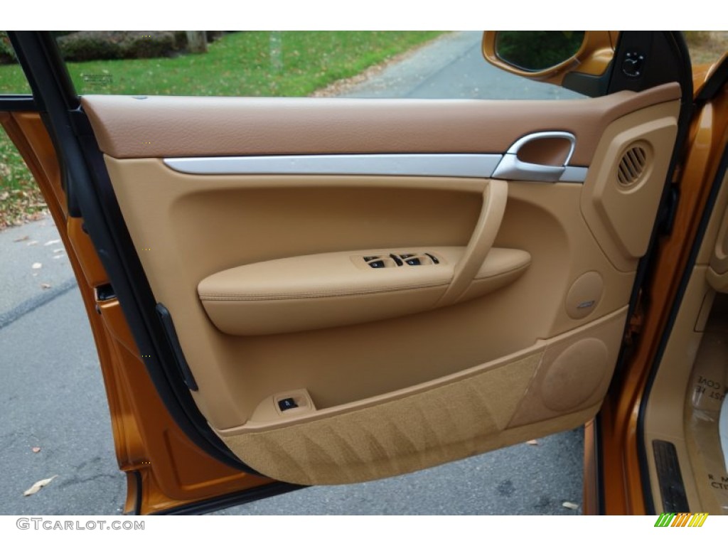 2010 Porsche Cayenne GTS Havanna/Sand Beige Door Panel Photo #87461384