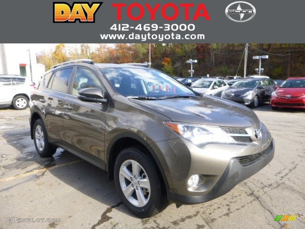 2013 RAV4 XLE AWD - Pyrite Mica / Black photo #1