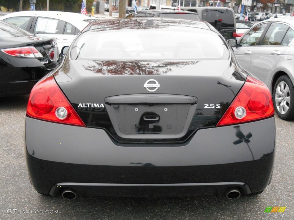 2011 Altima 2.5 S Coupe - Super Black / Charcoal photo #5