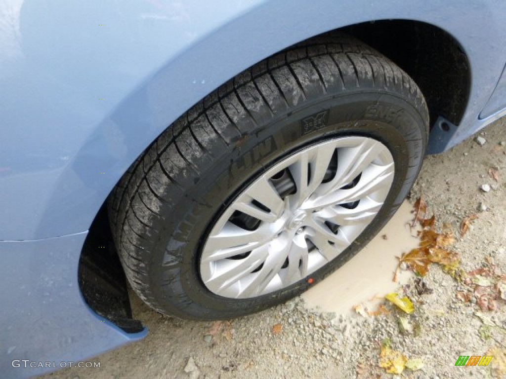 2014 Camry LE - Clearwater Blue Metallic / Ivory photo #9
