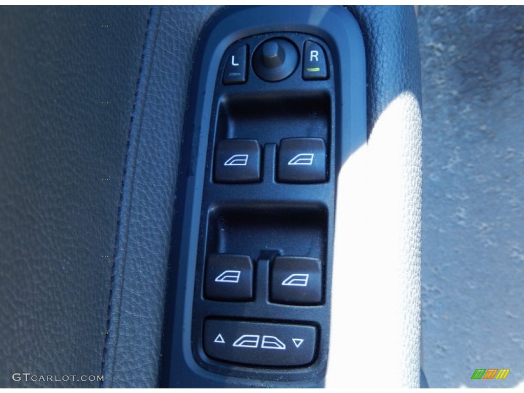 2007 C70 T5 Convertible - Solid Black / Off-Black photo #16