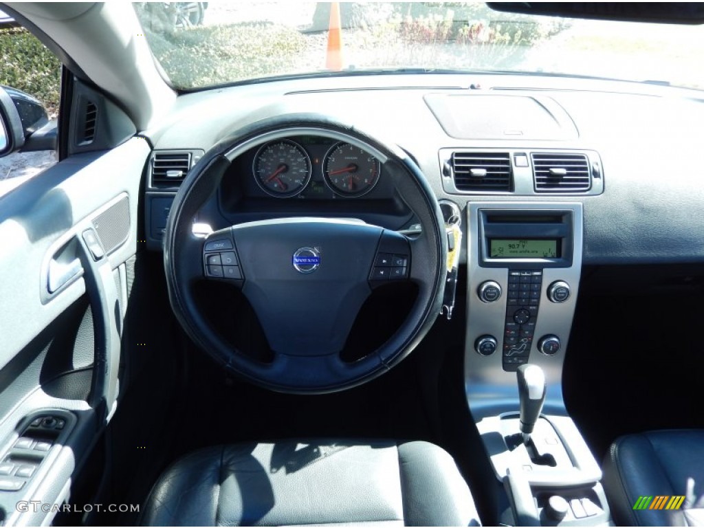 2007 C70 T5 Convertible - Solid Black / Off-Black photo #21
