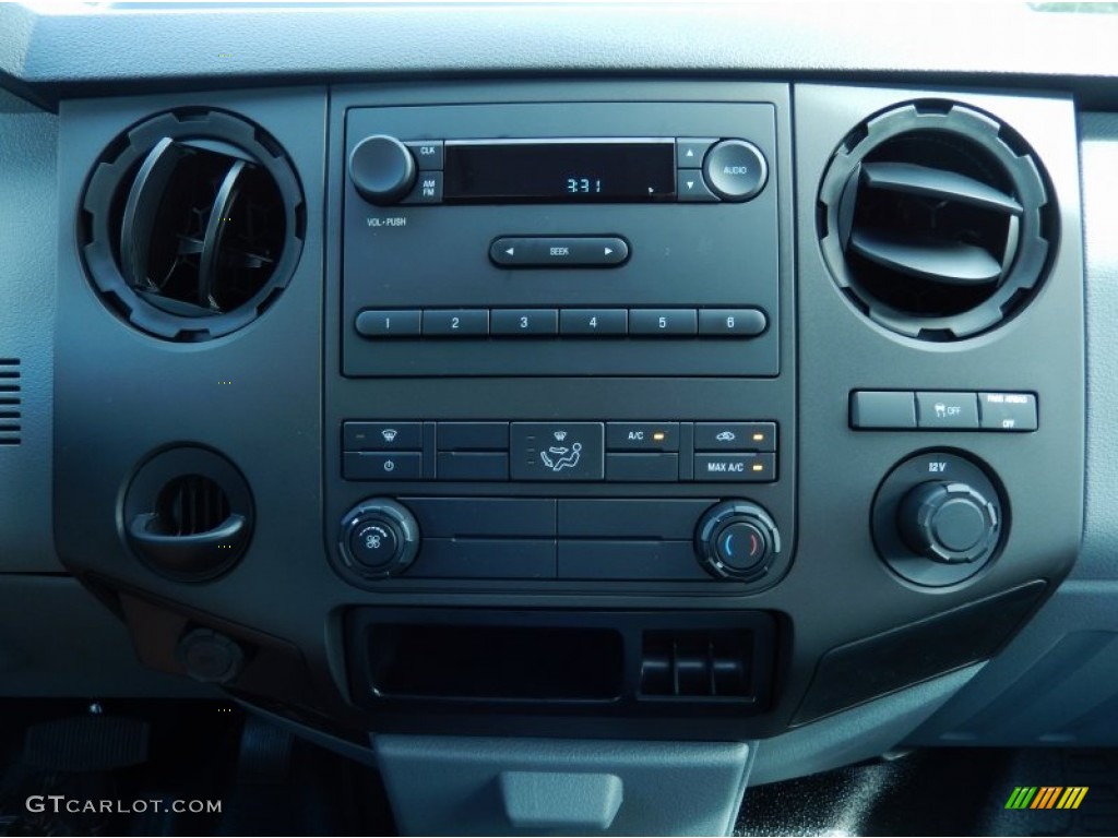 2014 Ford F250 Super Duty XL Regular Cab Controls Photo #87473048