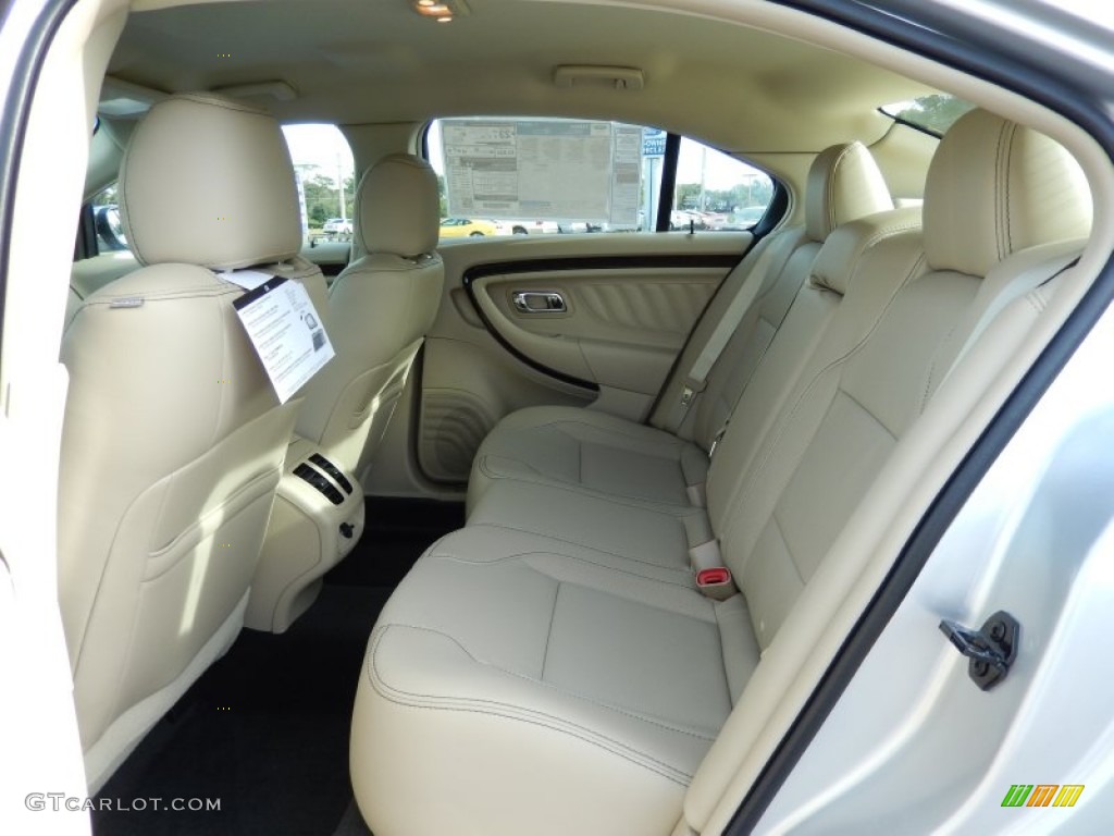 2014 Ford Taurus Limited Rear Seat Photo #87474851
