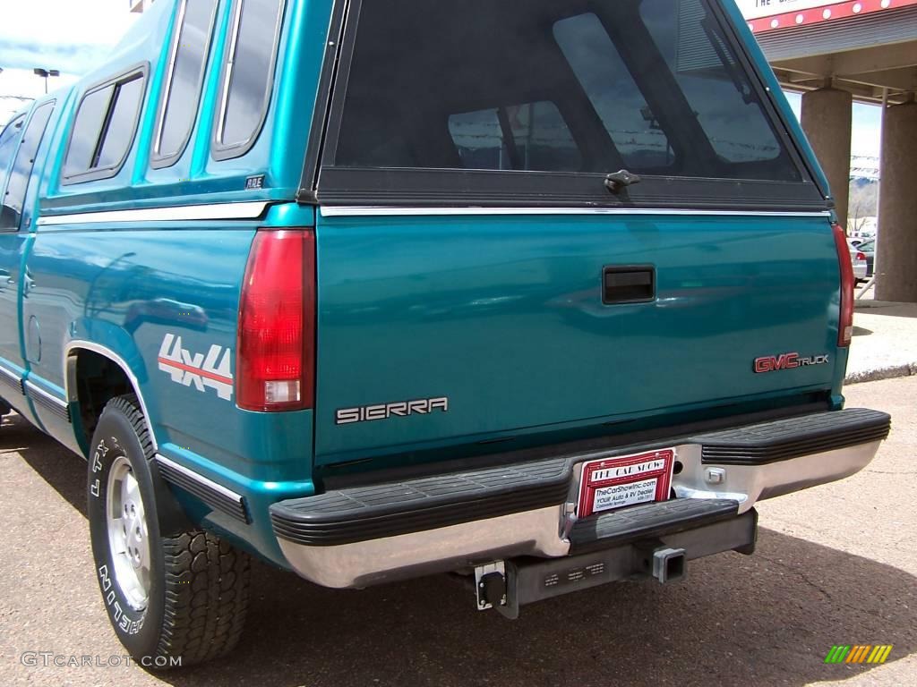 1994 Sierra 1500 SLE Extended Cab 4x4 - Bright Teal Metallic / Gray photo #17