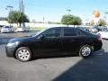 Black - Camry LE Photo No. 4