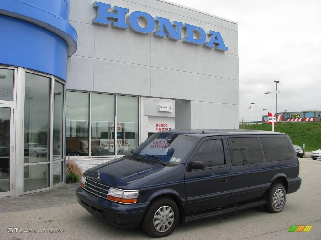 Jewel Blue Pearl Metallic Plymouth Grand Voyager