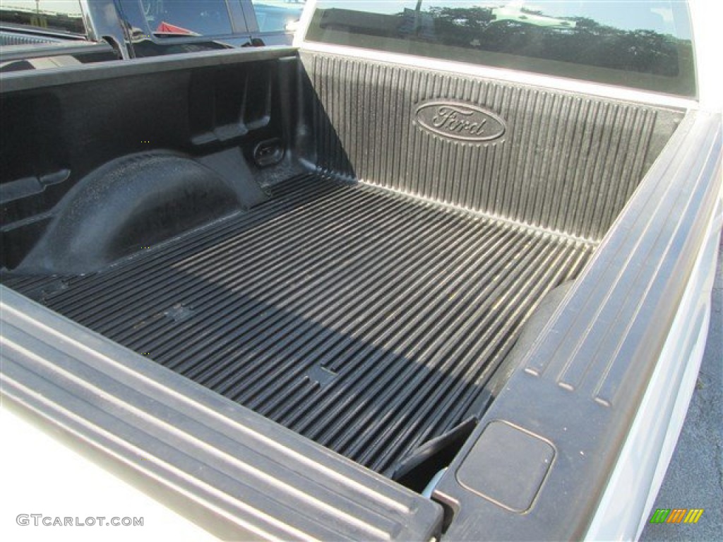 2010 F150 XL SuperCab - Oxford White / Medium Stone photo #6