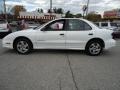 2000 Bright White Pontiac Sunfire SE Sedan  photo #3