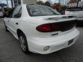2000 Bright White Pontiac Sunfire SE Sedan  photo #4