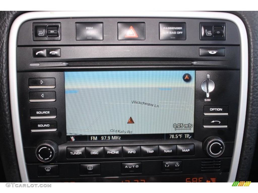 2010 Porsche Cayenne GTS Navigation Photos