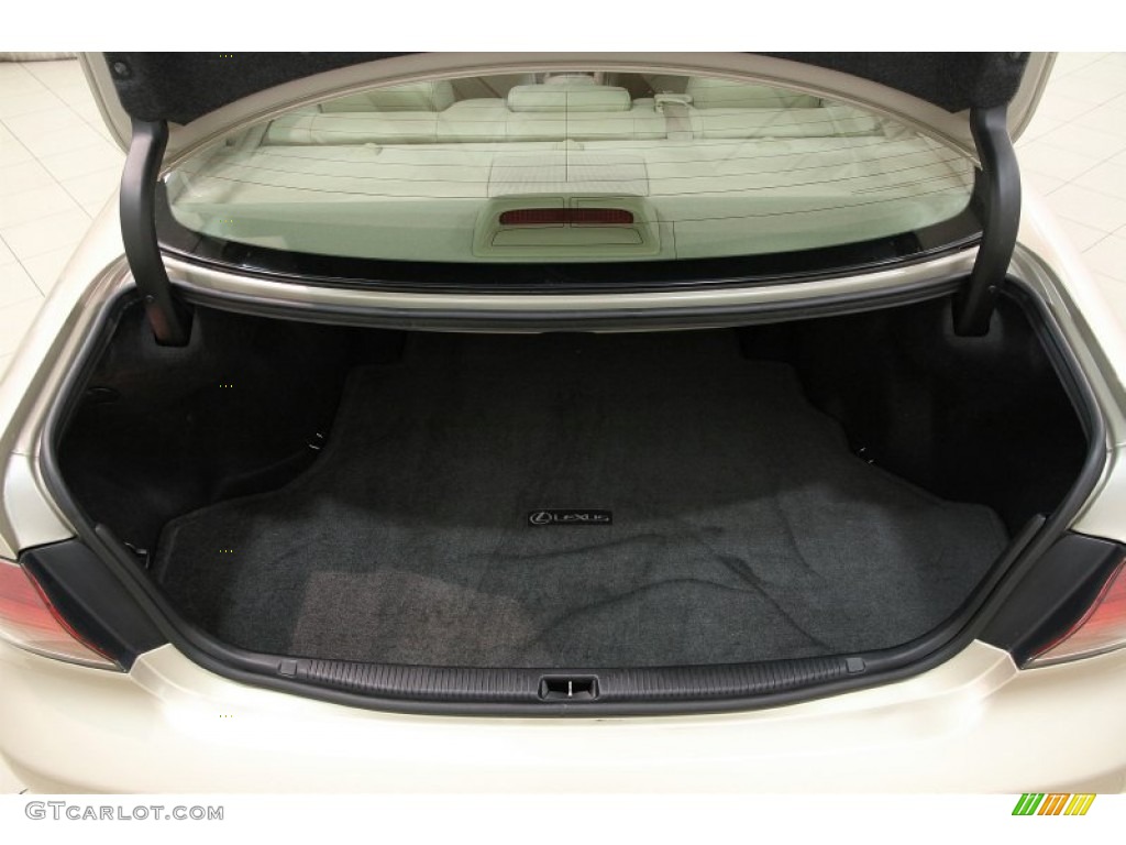 2004 Lexus ES 330 Trunk Photo #87486512