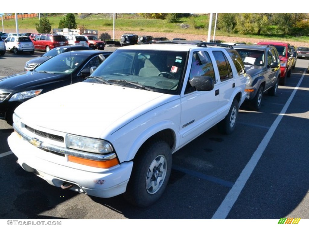 Summit White 2002 Chevrolet Blazer LS 4x4 Exterior Photo #87487058