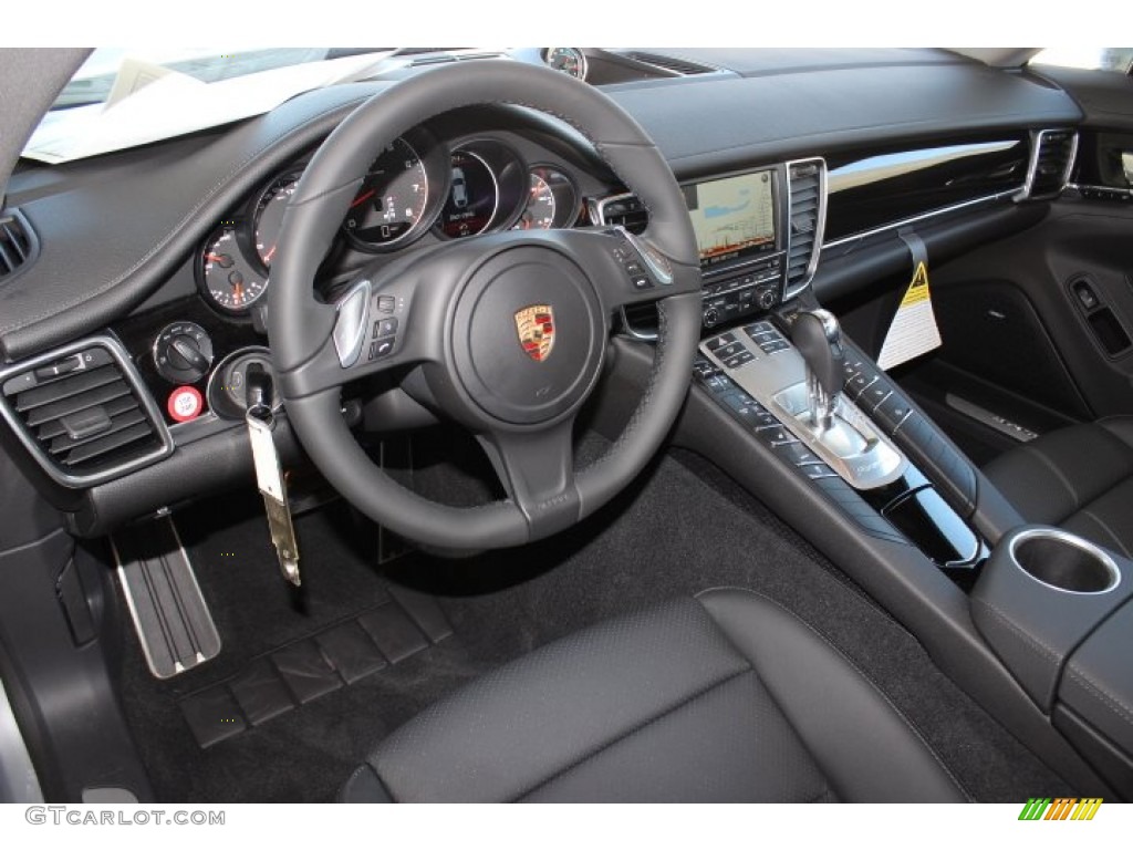 Black Interior 2014 Porsche Panamera Standard Panamera Model Photo #87488522