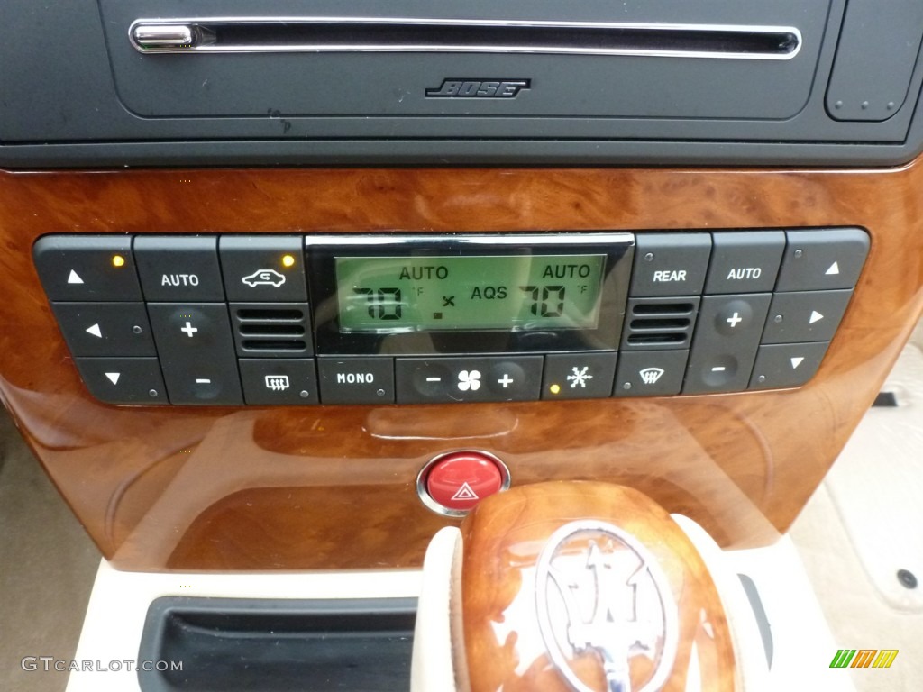 2009 Maserati Quattroporte Standard Quattroporte Model Controls Photo #87492116