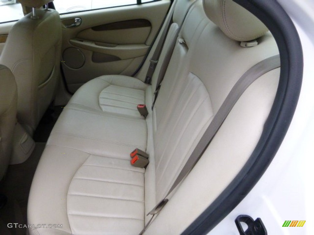 2003 X-Type 2.5 - White Onyx / Ivory photo #8