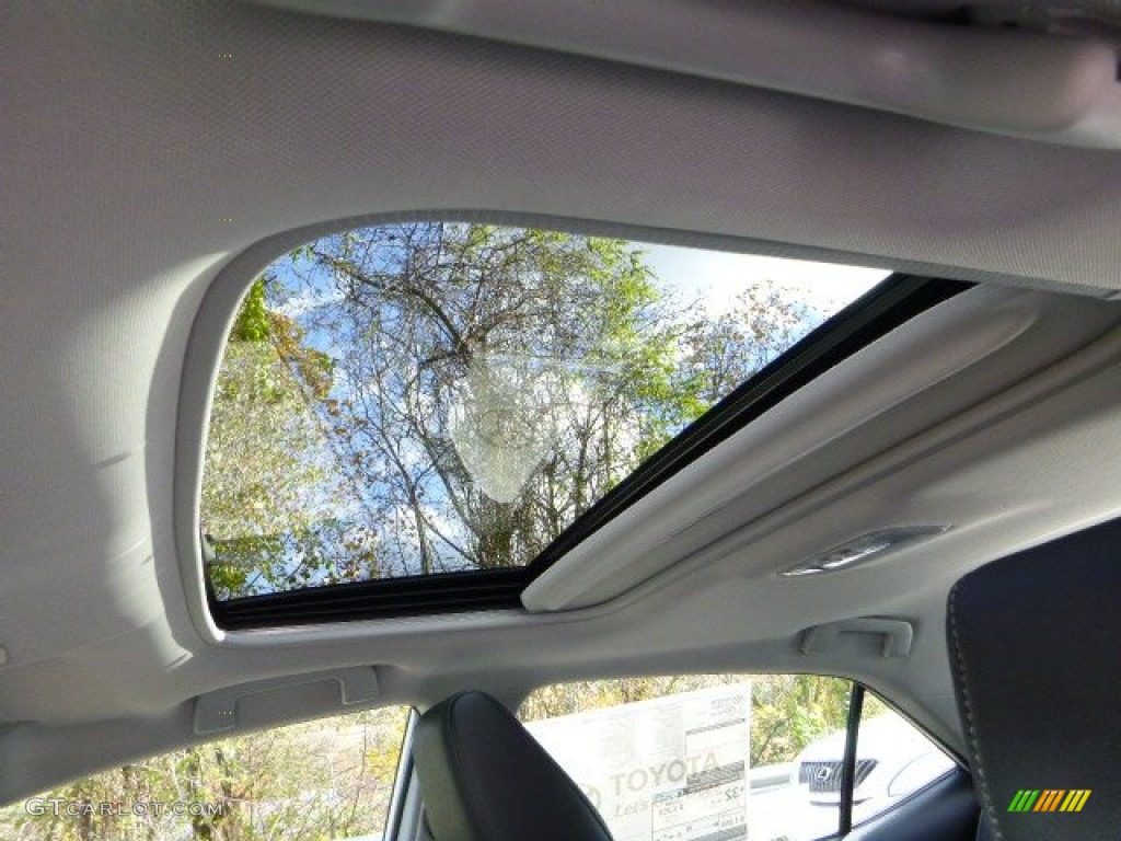 2014 Corolla S - Super White / Black photo #16
