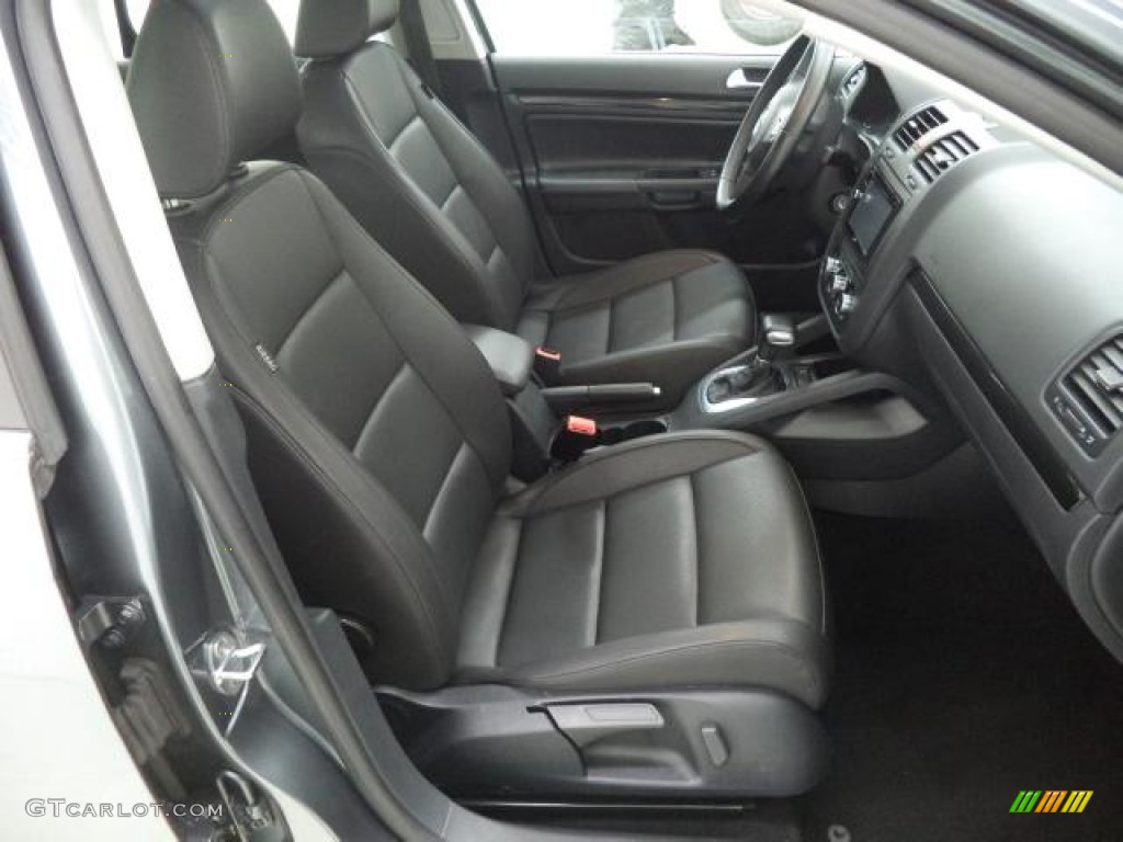 2010 Jetta SE Sedan - Platinum Grey Metallic / Titan Black photo #24