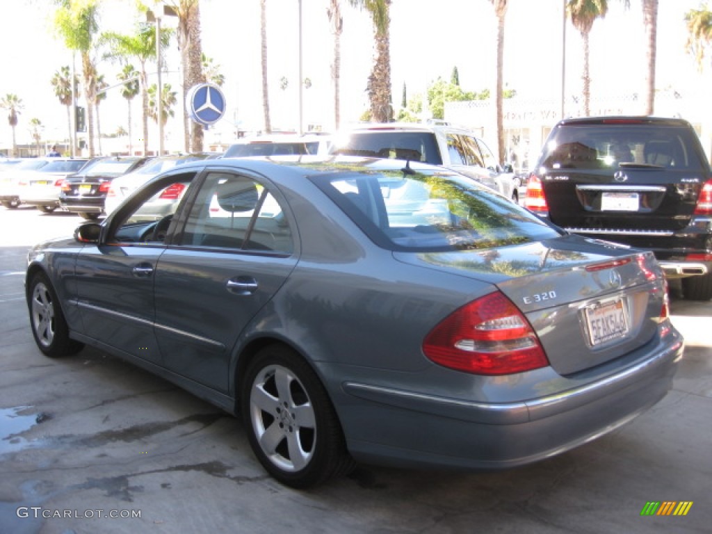 2004 E 320 Sedan - Granite Grey Metallic / Charcoal photo #4