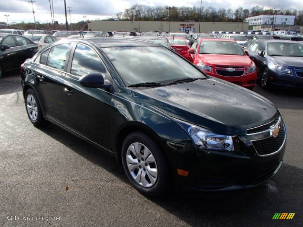 2014 Cruze LS - Rainforest Green Metallic / Jet Black/Medium Titanium photo #3