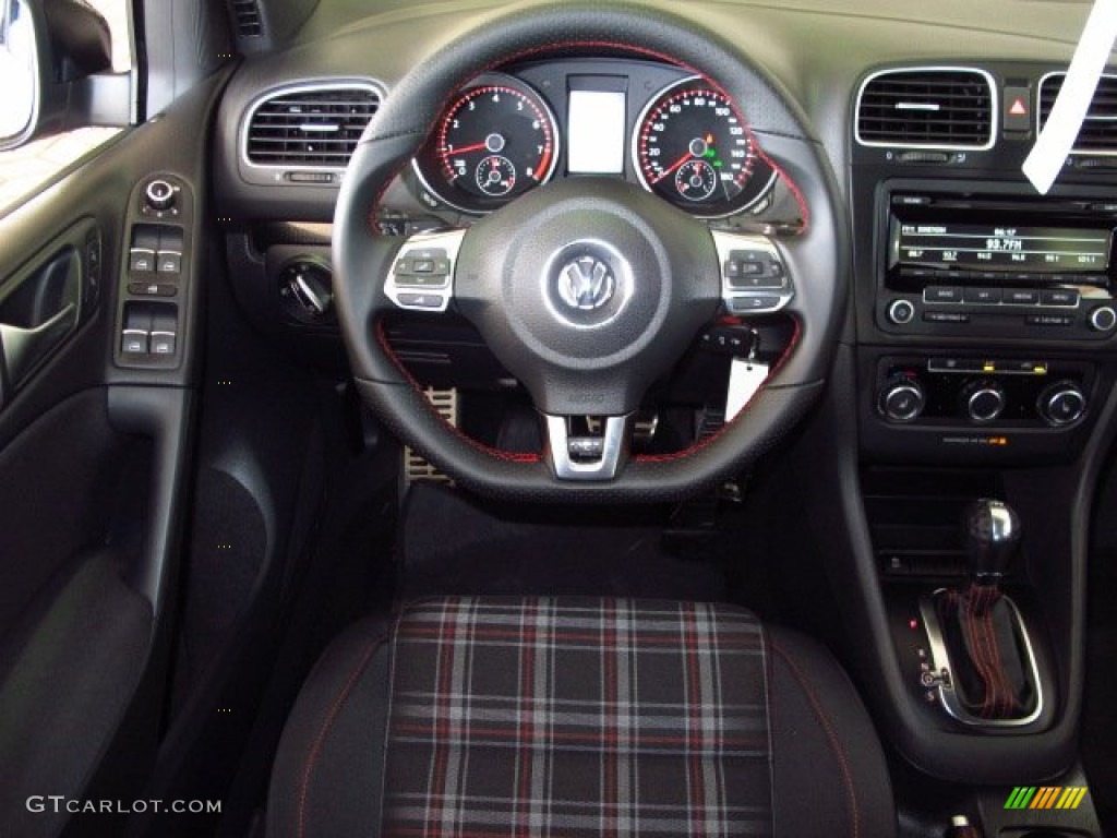 2014 Volkswagen GTI 4 Door Wolfsburg Edition Intelagos Plaid Cloth Dashboard Photo #87499039