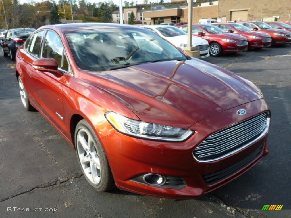 Sunset 2014 Ford Fusion Hybrid SE Exterior Photo #87504436