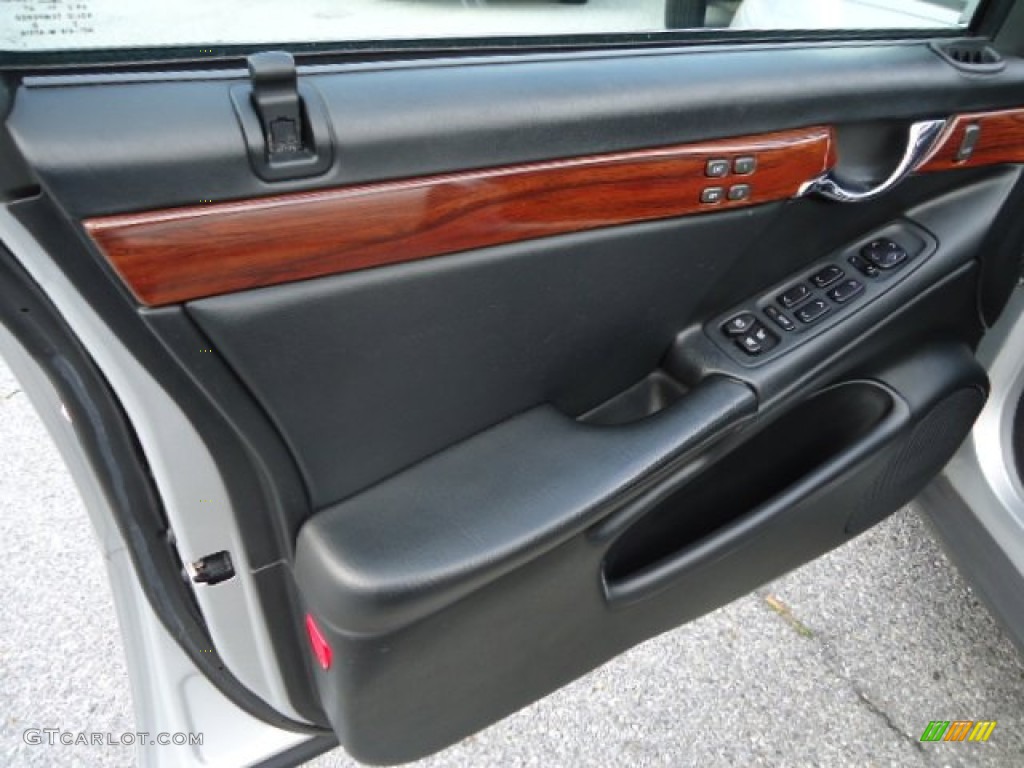 2002 Cadillac DeVille Sedan Black Door Panel Photo #87505993